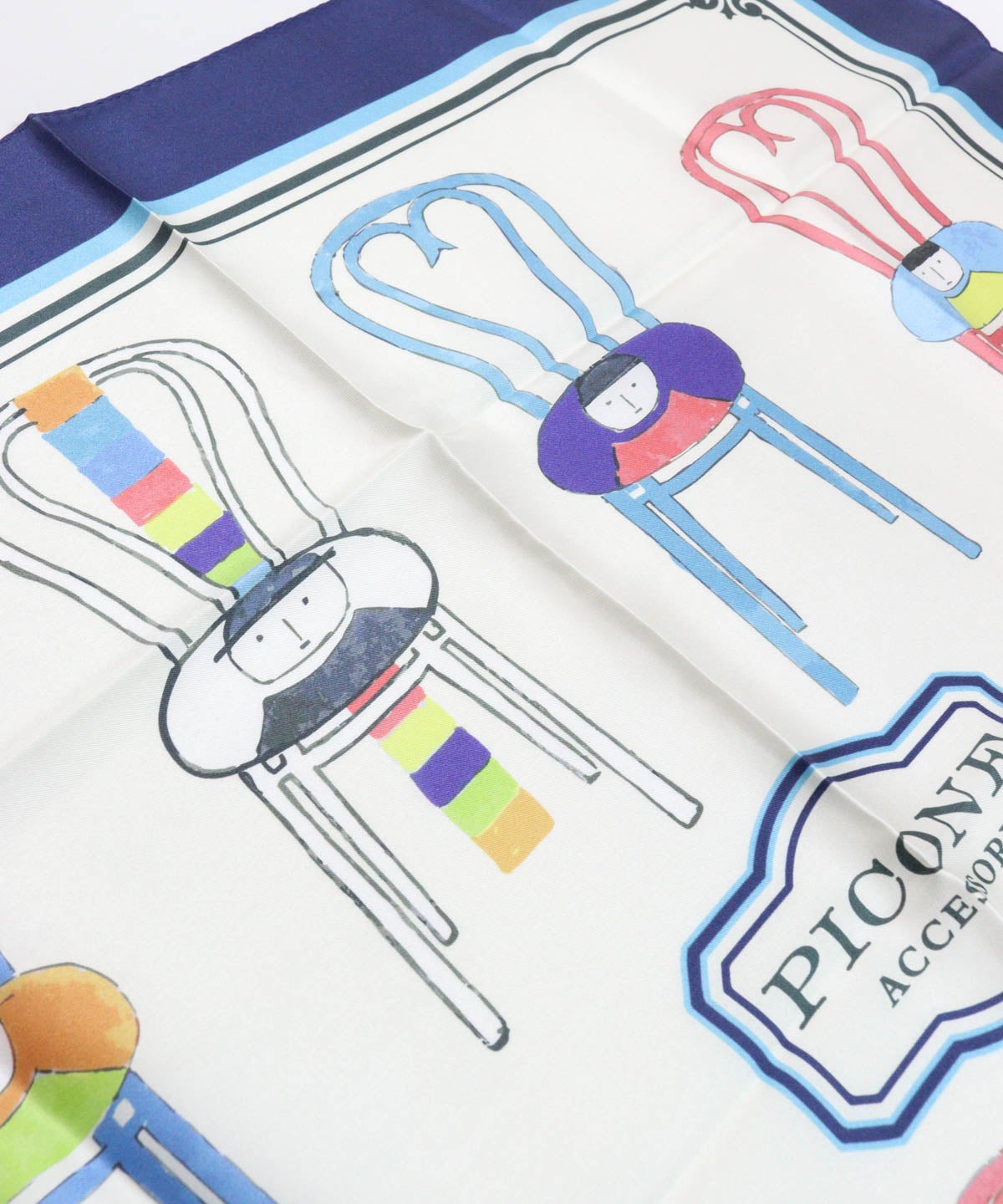 スカーフ表面デザイン（ネイビー）