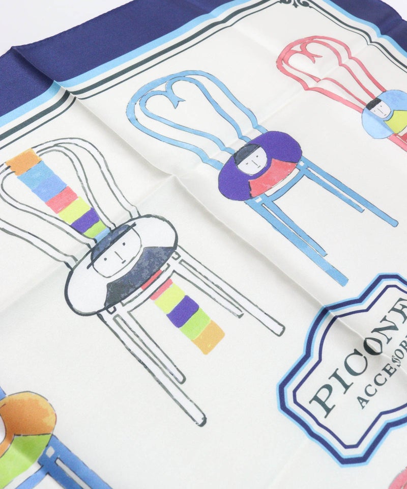 スカーフ表面デザイン（ネイビー）