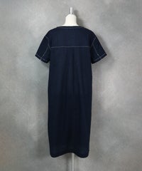 コットン100％刺繍ステッチワンピース（ネイビー）後ろ