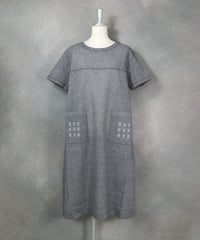 コットン100％刺繍ステッチワンピース（グレイッシュブルー）前