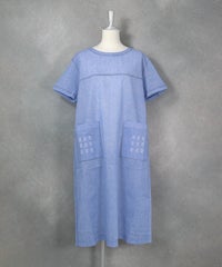 コットン100％刺繍ステッチワンピース（ライトブルー）前