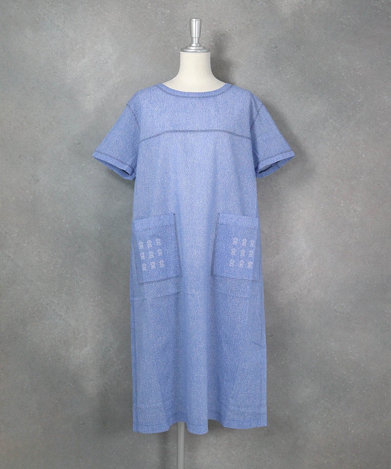 コットン100％刺繍ステッチワンピース（ライトブルー）前