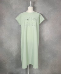 ツイルジャージー刺繍ワンピース(ライトグリーン)前