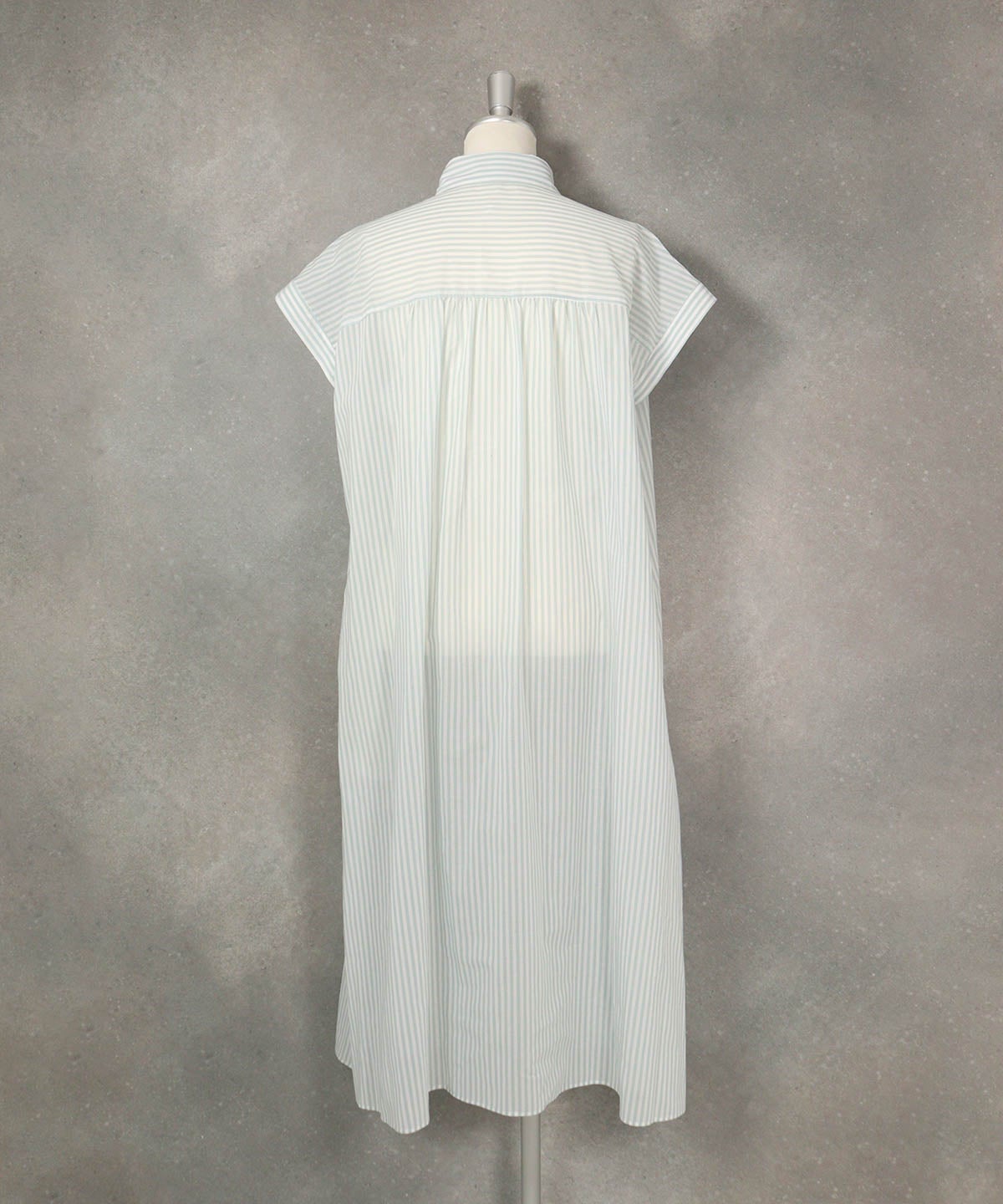 コットン100％ストライプシャツワンピース(ライトグリーン)後ろ