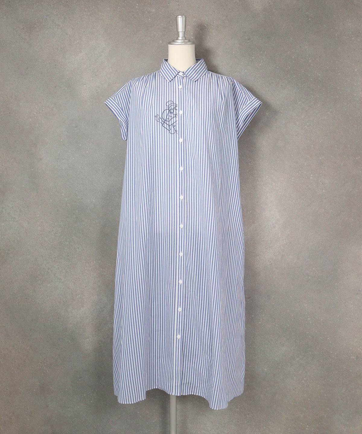 コットン100％ストライプシャツワンピース(ブルー)前