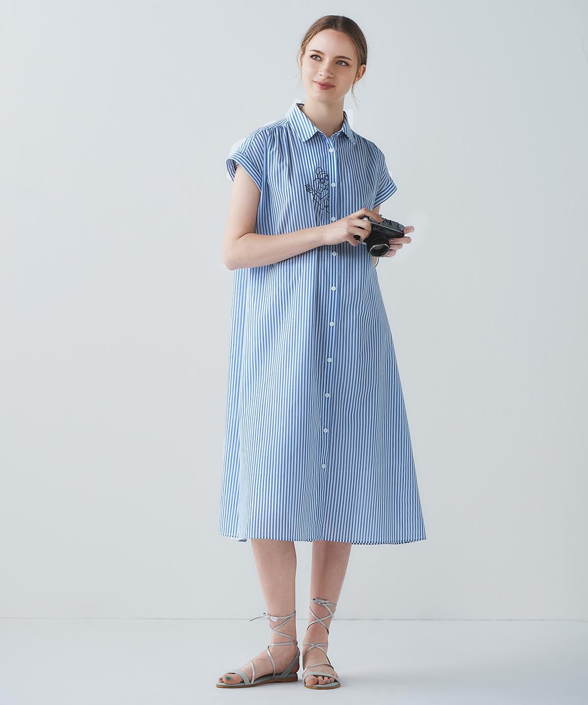 モデル着用画像（ブルー）