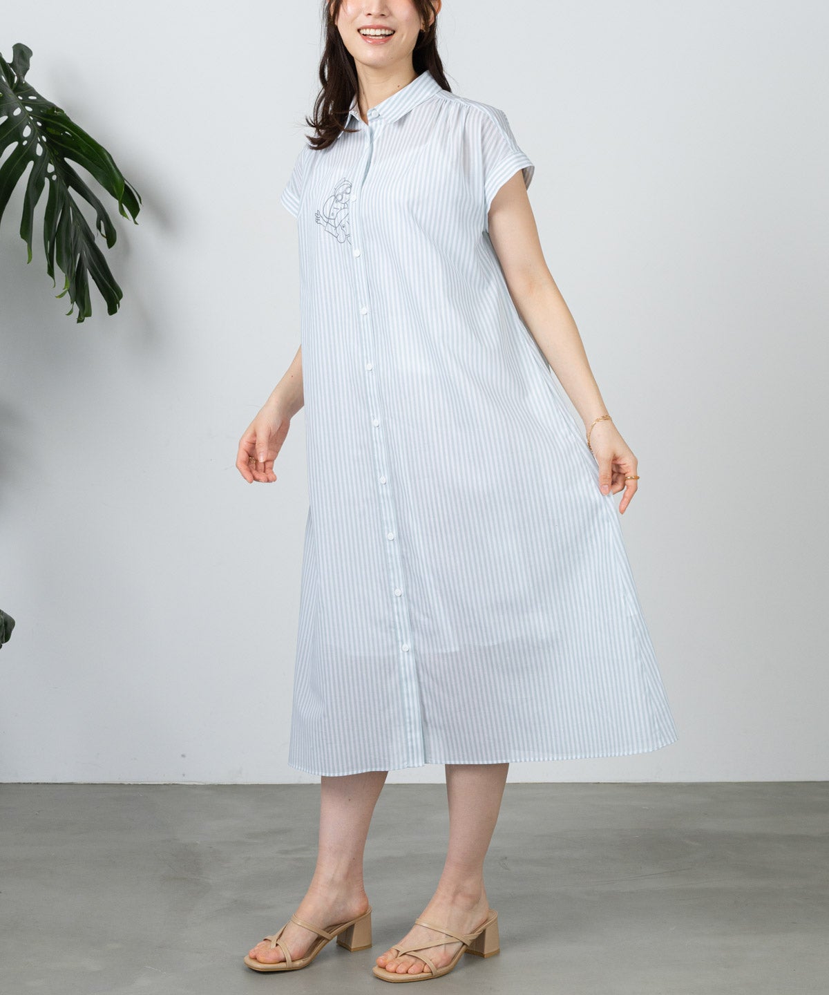 モデル着用画像（ライトグリーン）