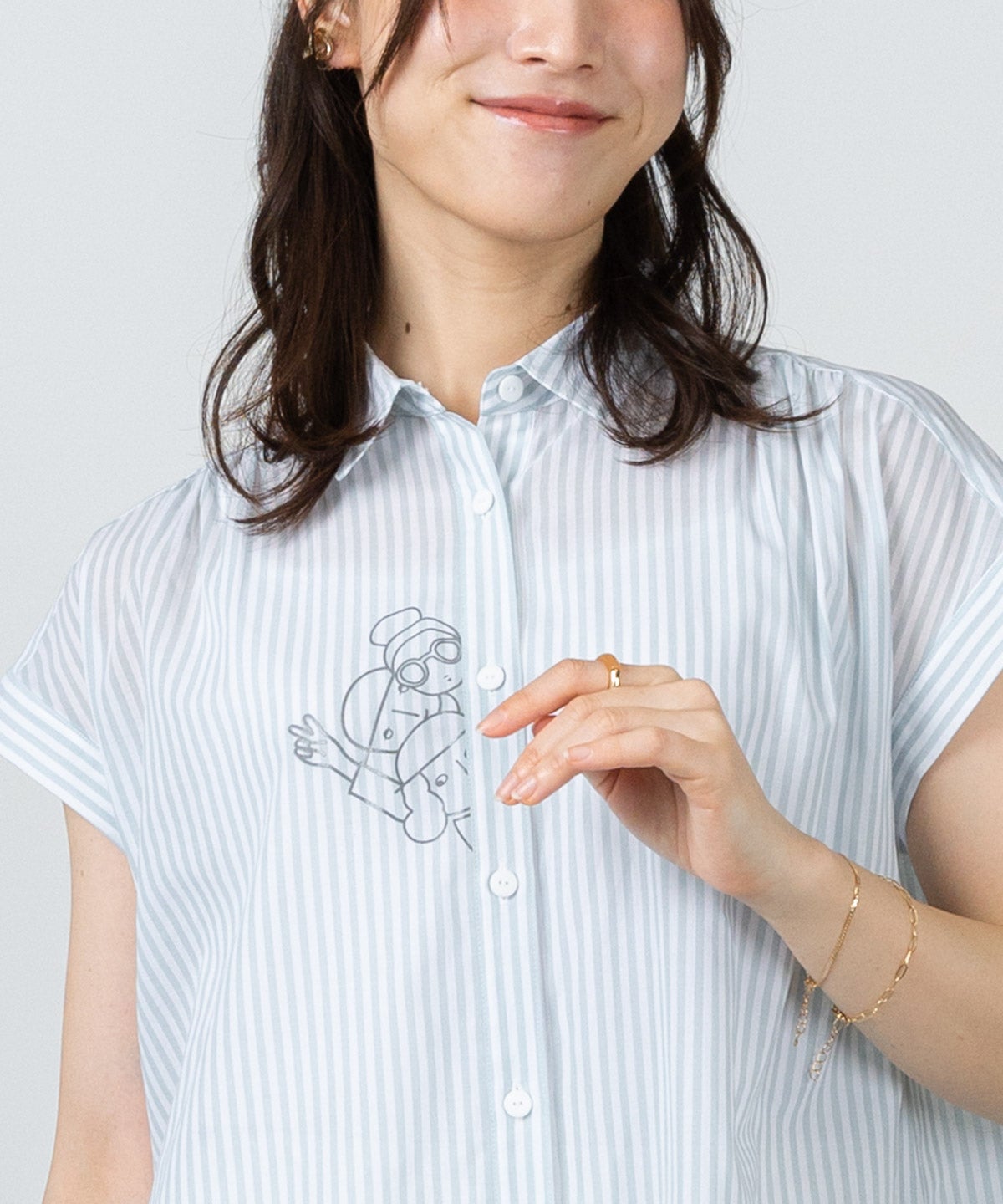 モデル着用画像（ライトグリーン）