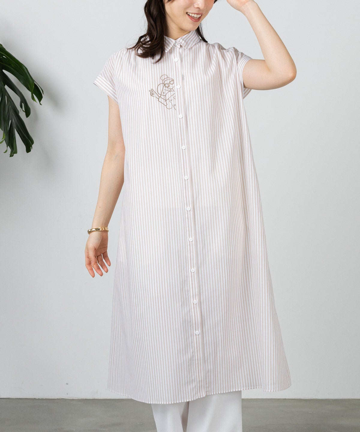 モデル着用画像（ベージュ）