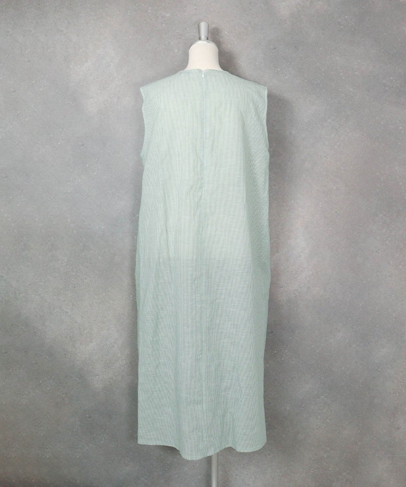綿麻ストライプノースリワンピース（グリーン）後ろ