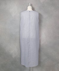 綿麻ストライプノースリワンピース（ネイビー）後ろ