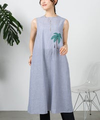 モデル着用画像（ネイビー）