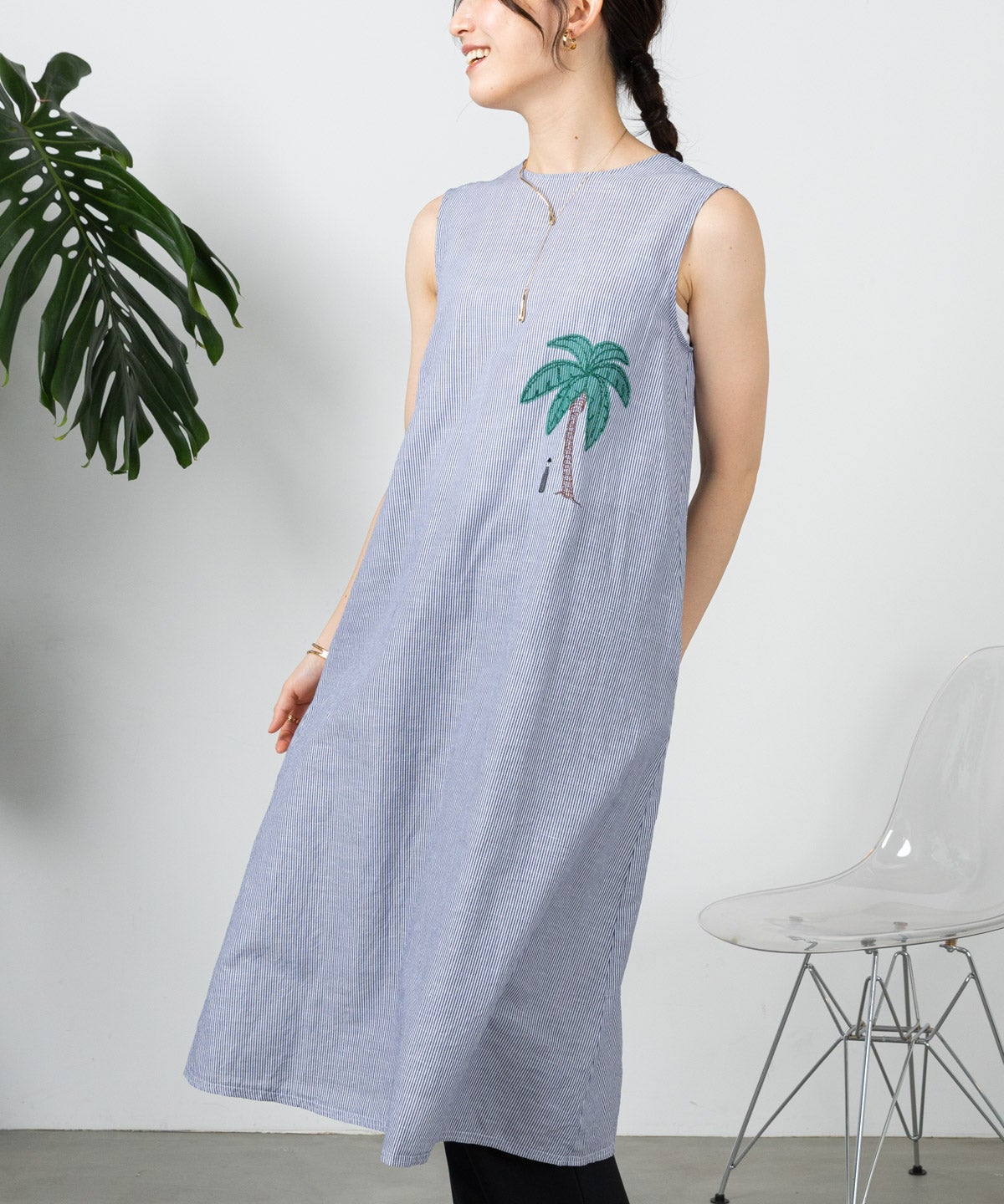 モデル着用画像（ネイビー）