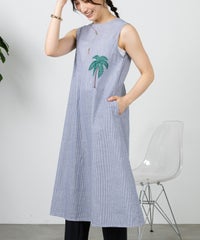 モデル着用画像（ネイビー）