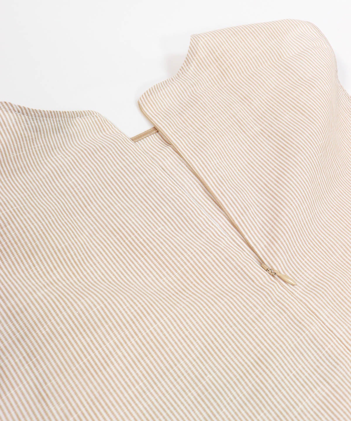 ジッパー部分（キャメル）