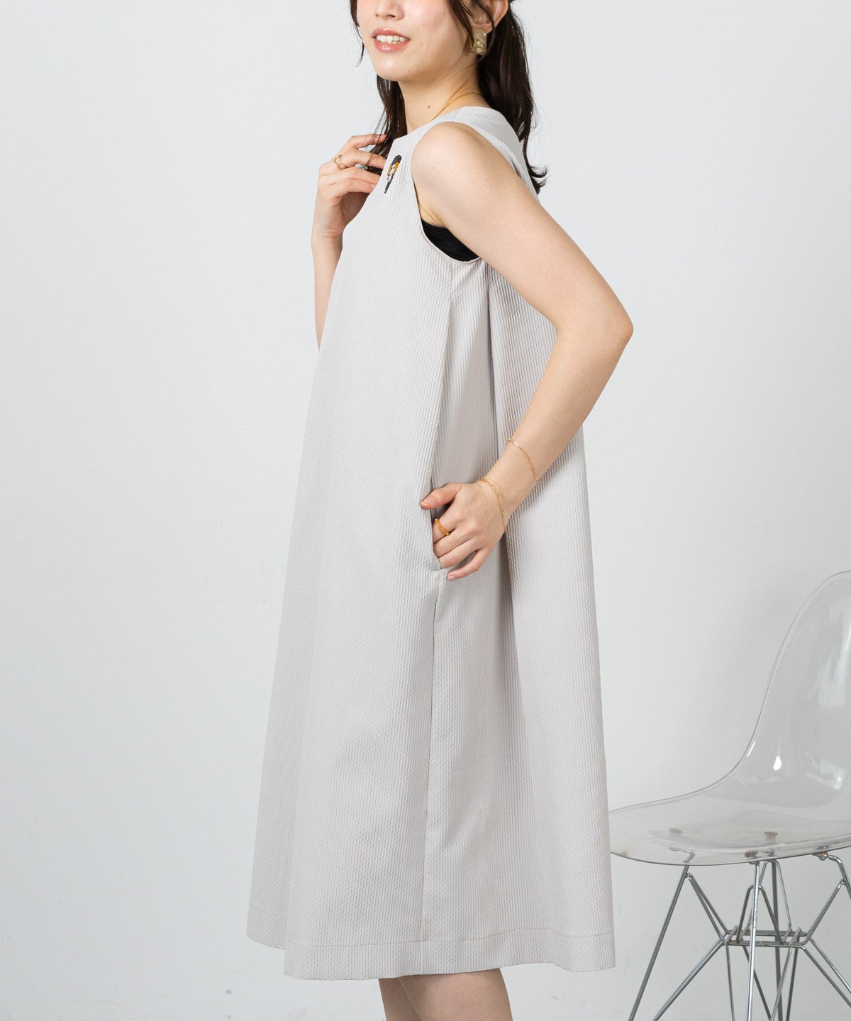 モデル着用画像（ベージュ）