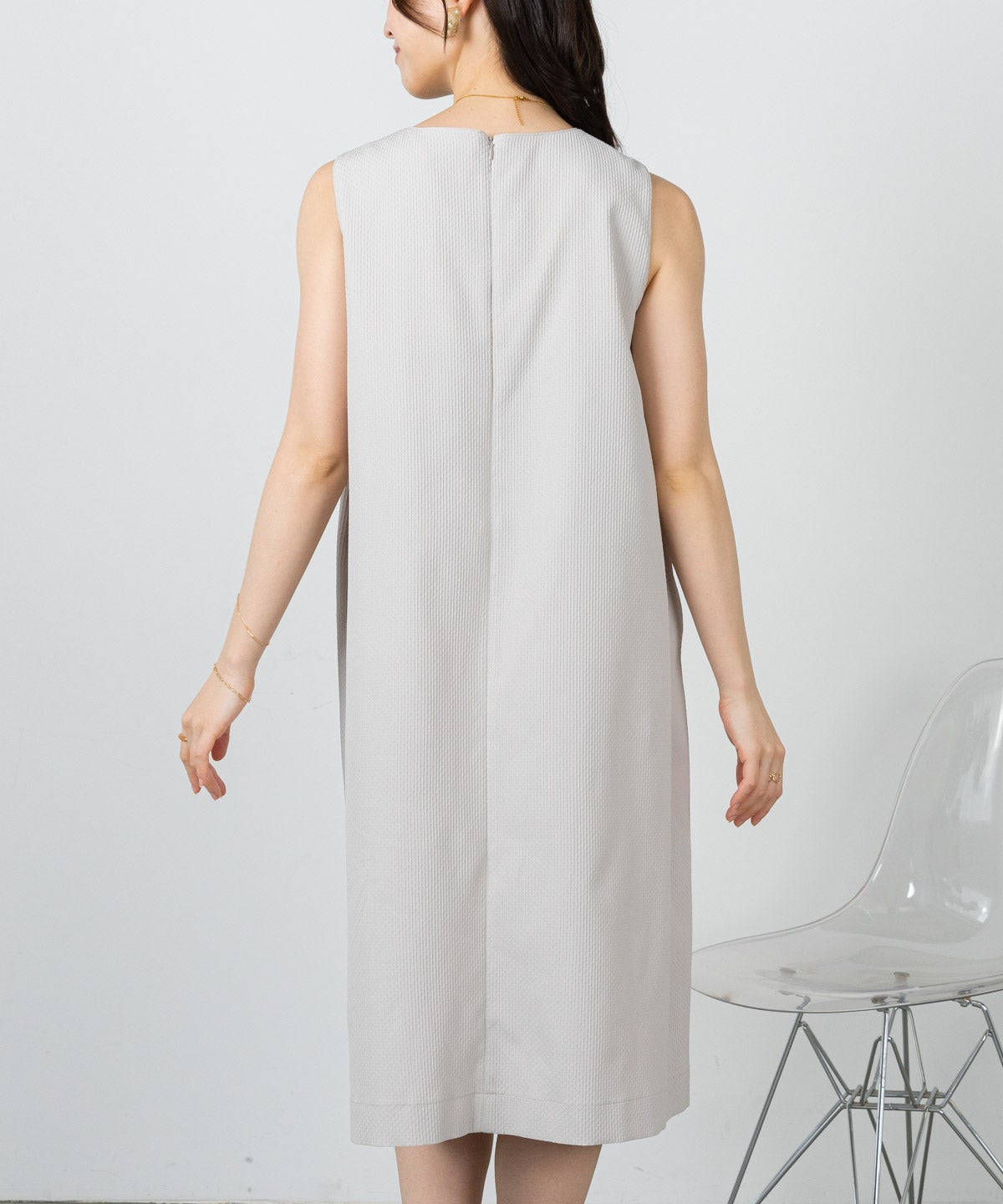 モデル着用画像（ベージュ）