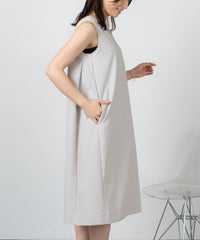 モデル着用画像（ベージュ）