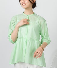 モデル着用画像（ライトグリーン）