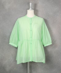 ギャザー切替6分袖ブラウス（ライトグリーン）前