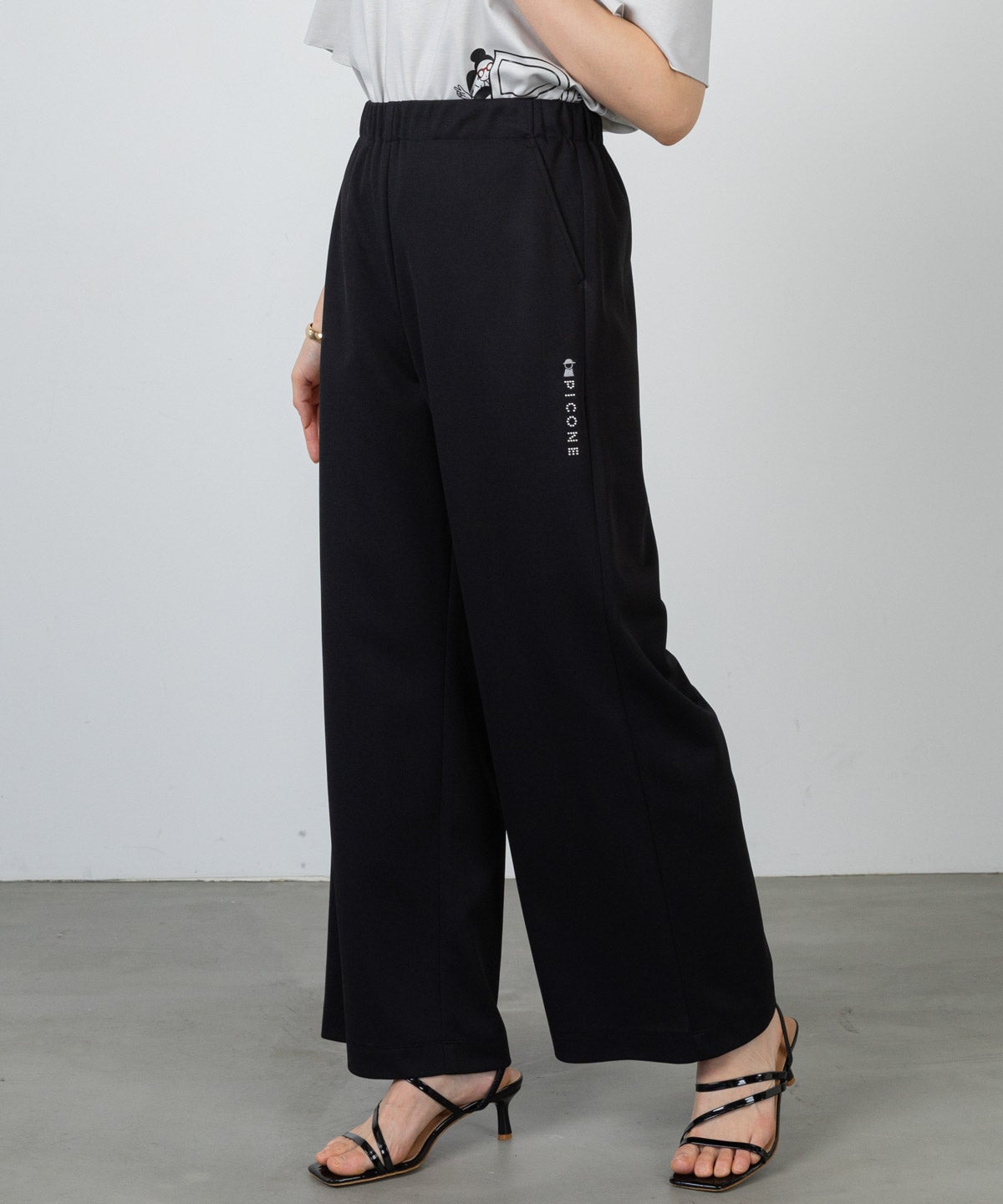 モデル着用画像(ブラック)