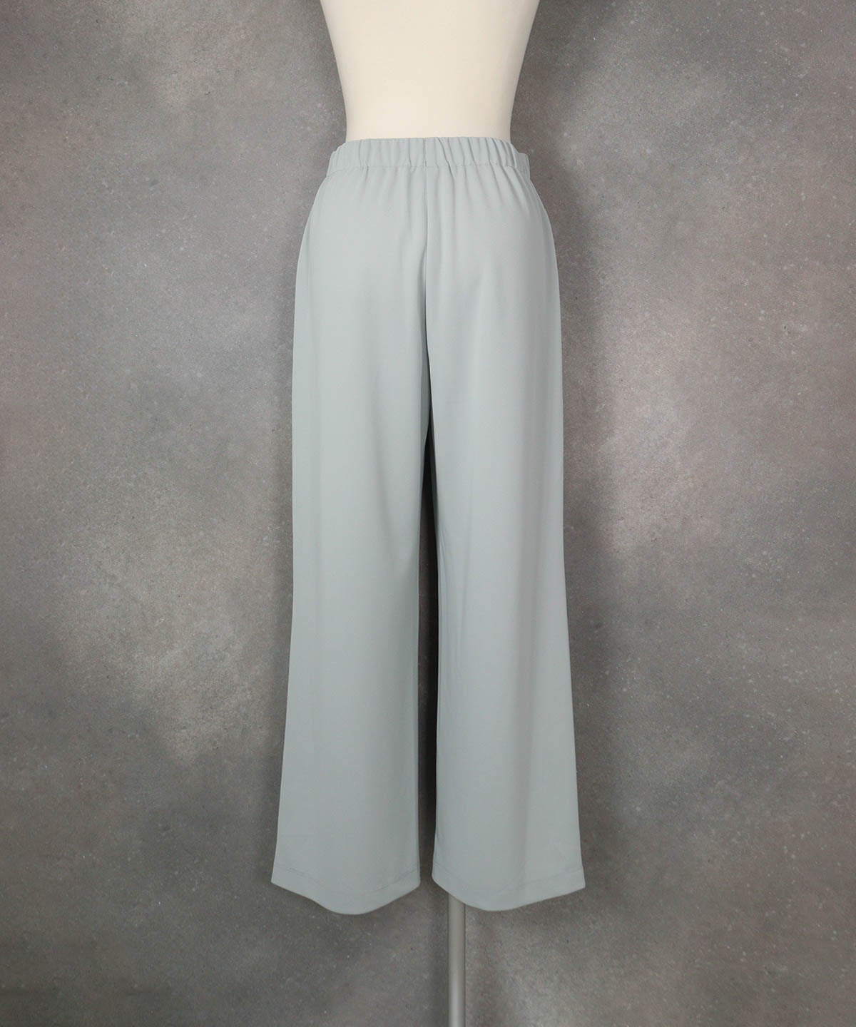 UV速乾ストレートワイドパンツ(ライトグレー)後ろ