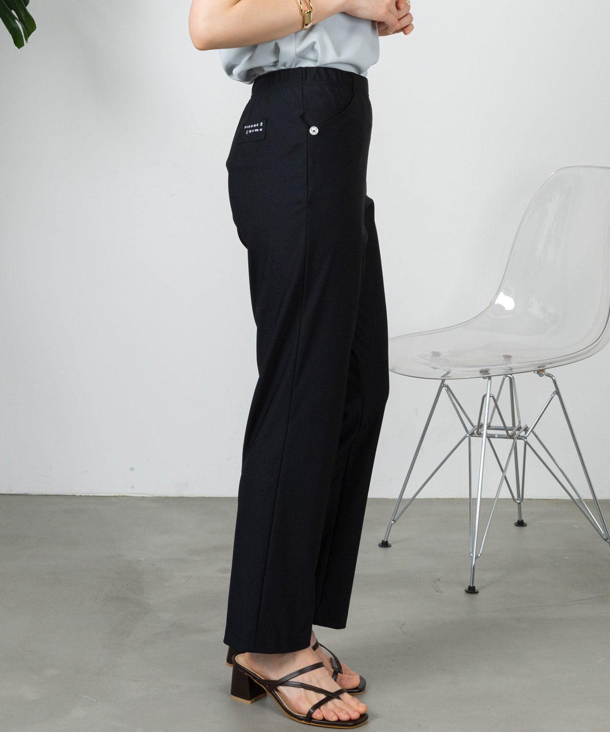 モデル着用画像（ブラック）