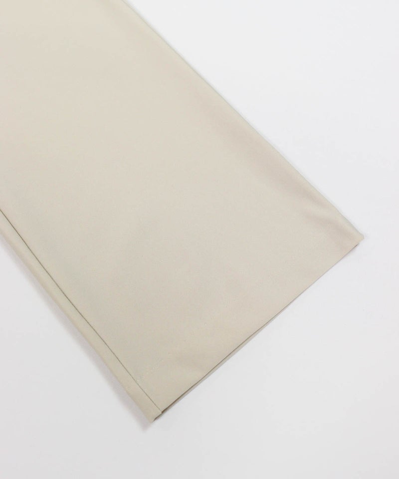 ズボン裾部分（ベージュ）