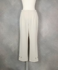 裾カットワークUV冷感パンツ(ベージュ)前