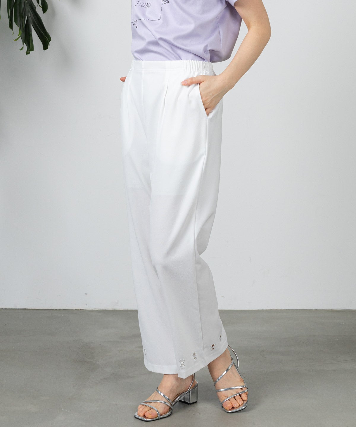 モデル着用画像(ホワイト)