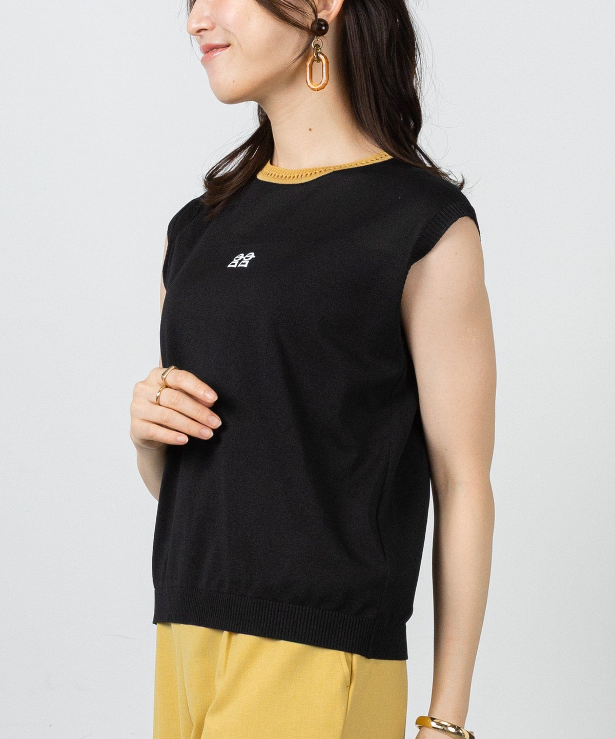 モデル着用画像（ブラック）