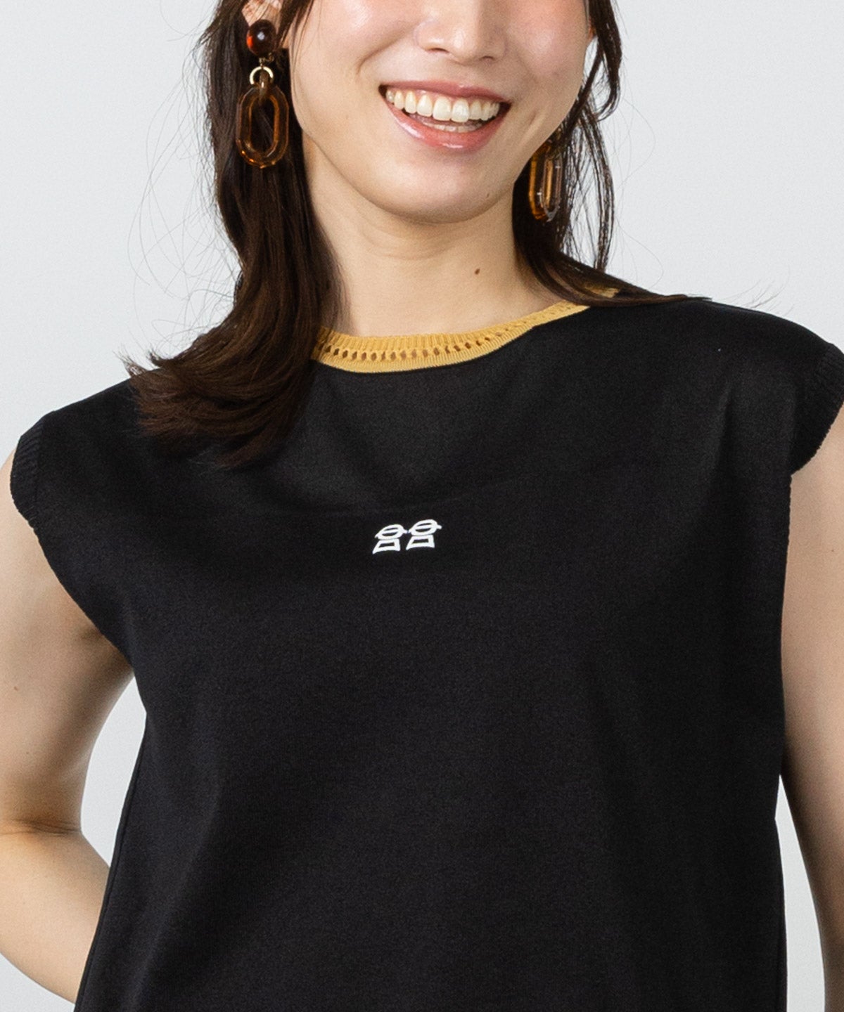 モデル着用画像（ブラック）