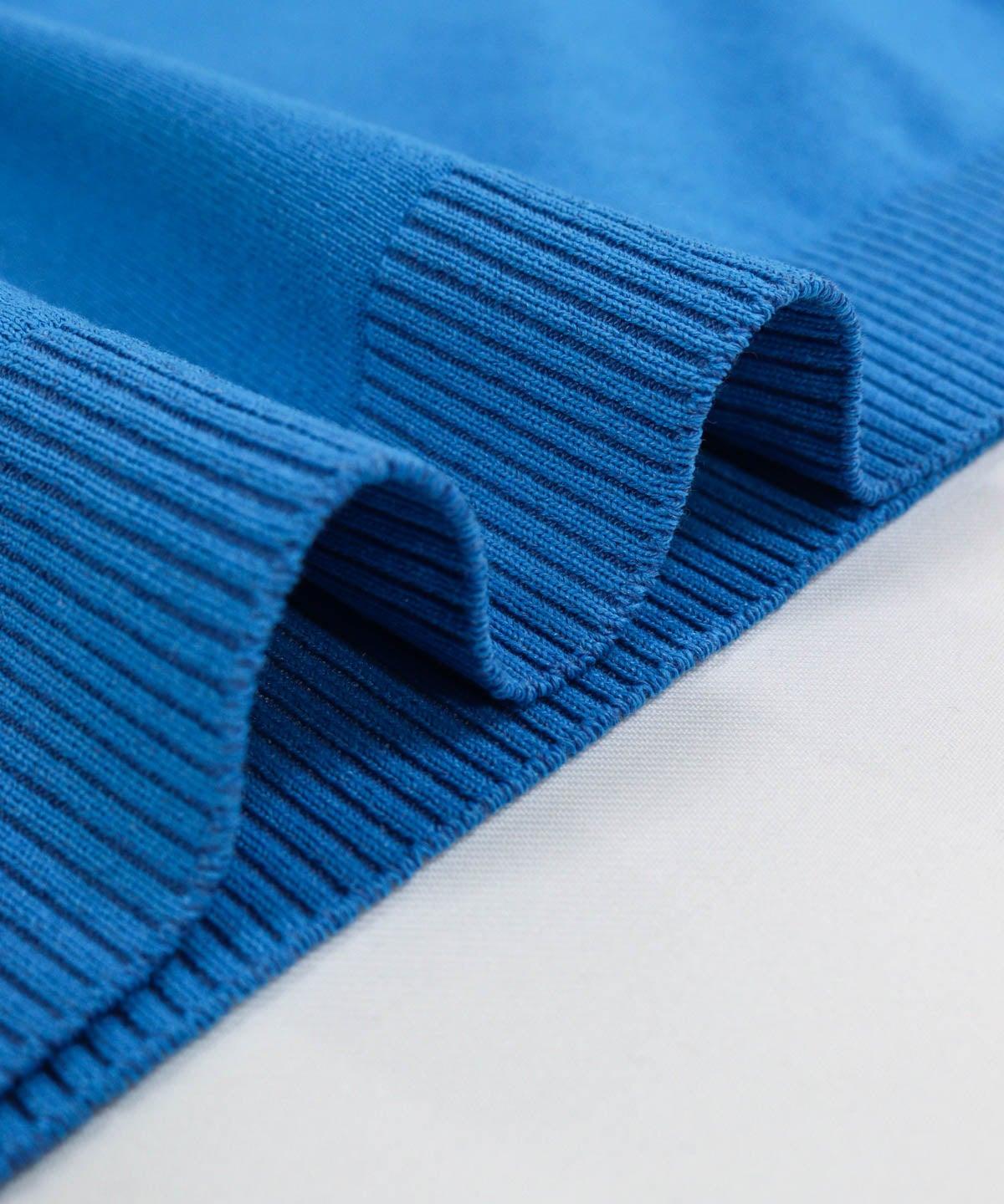 裾・生地感（ブルー）