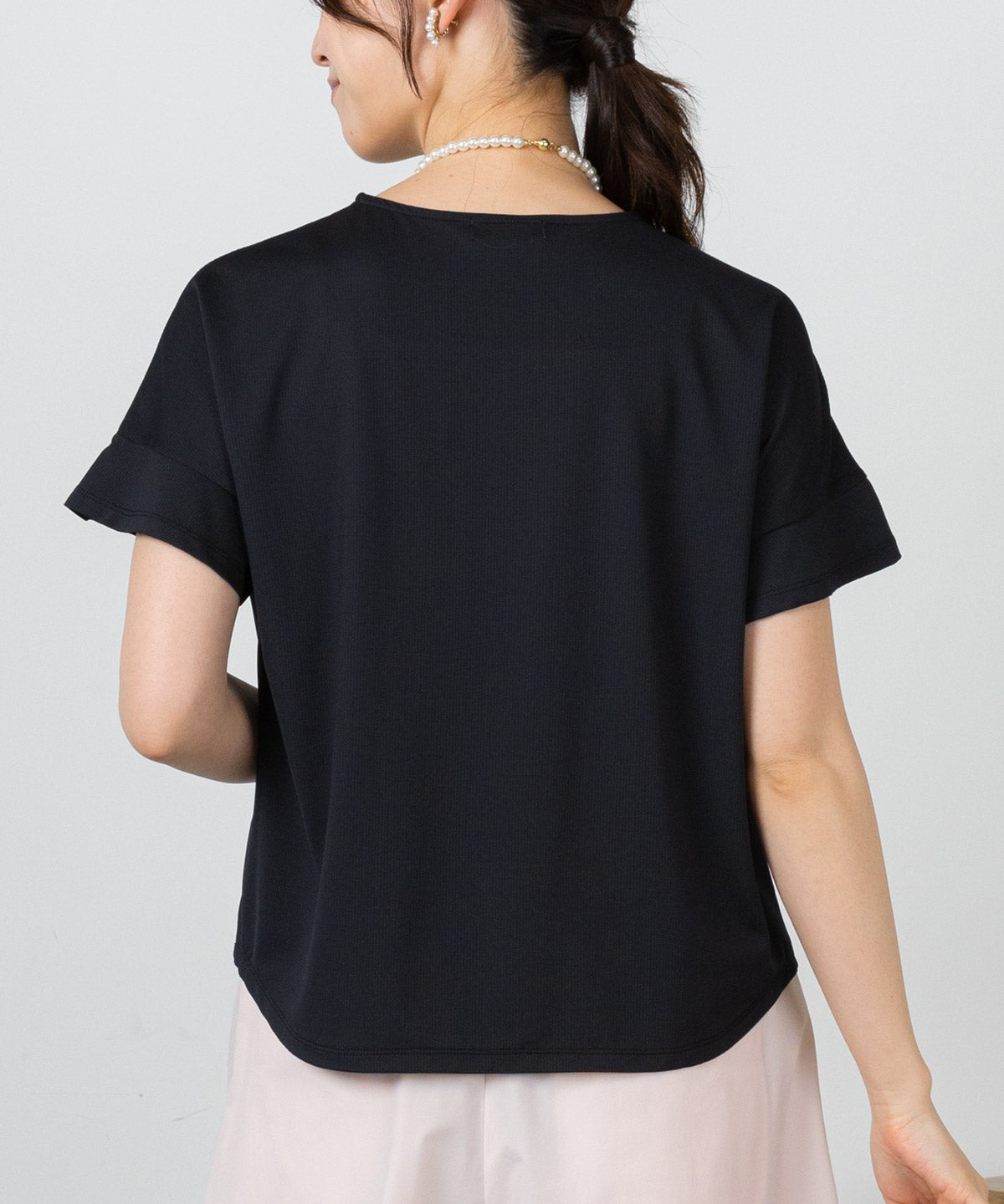 モデル着用画像（ブラック）