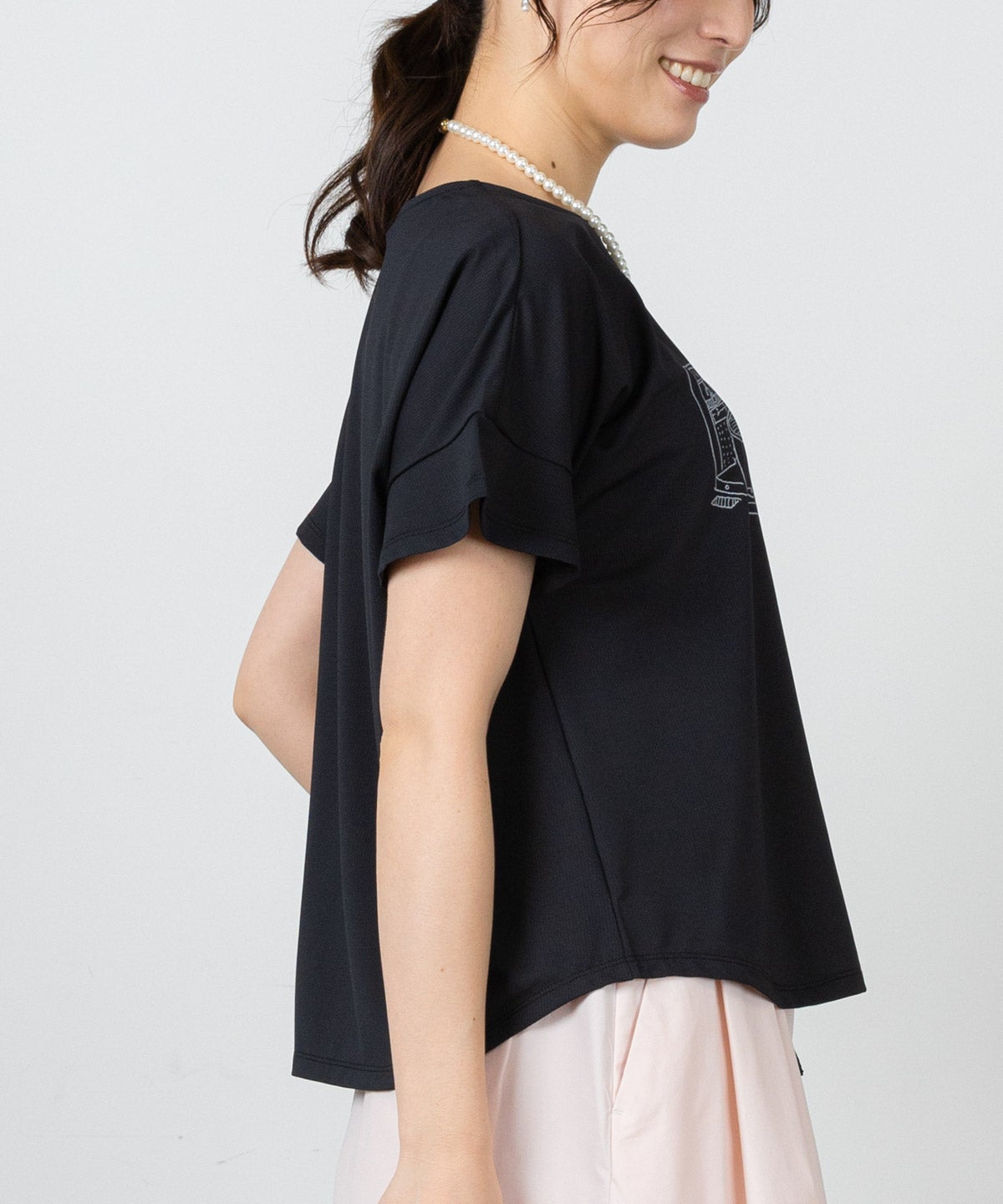 モデル着用画像（ブラック）