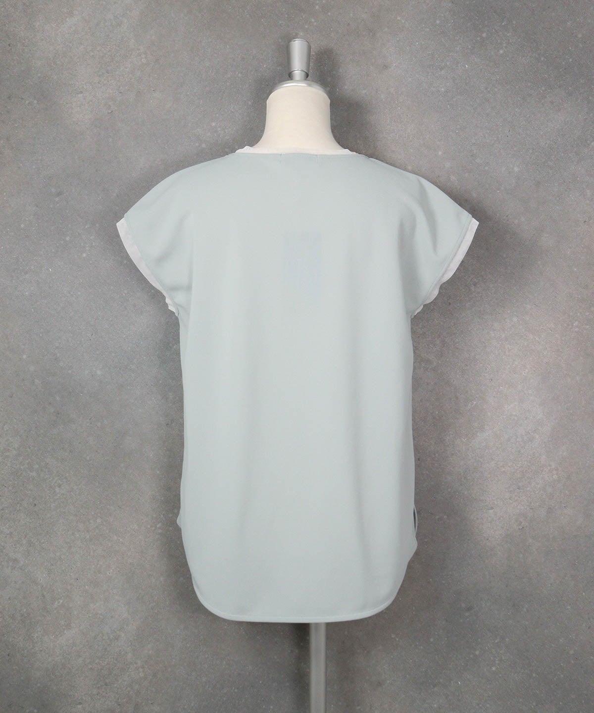 UV速乾フレンチプルオーバー(ライトグレー)後ろ