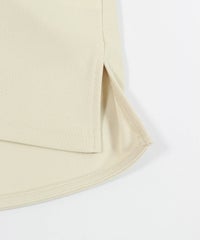 裾スリット部分(ベージュ)