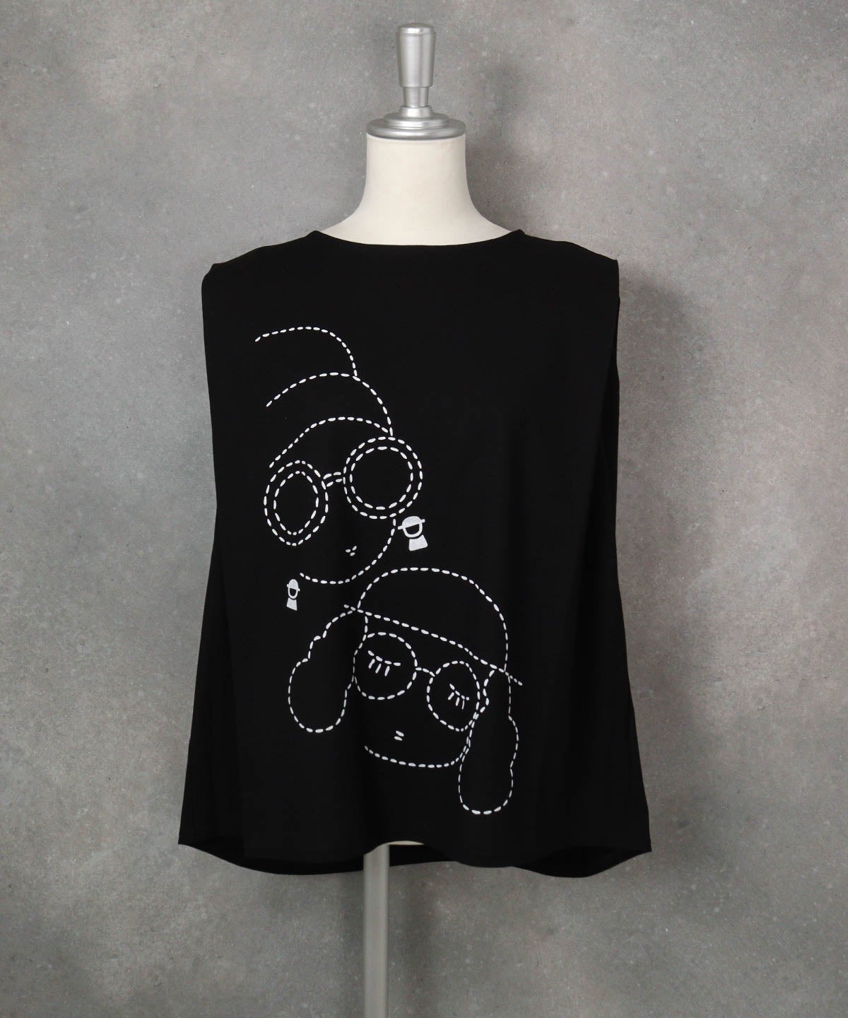 UV冷感タックノースリプルオーバー（ブラック×ホワイト）前