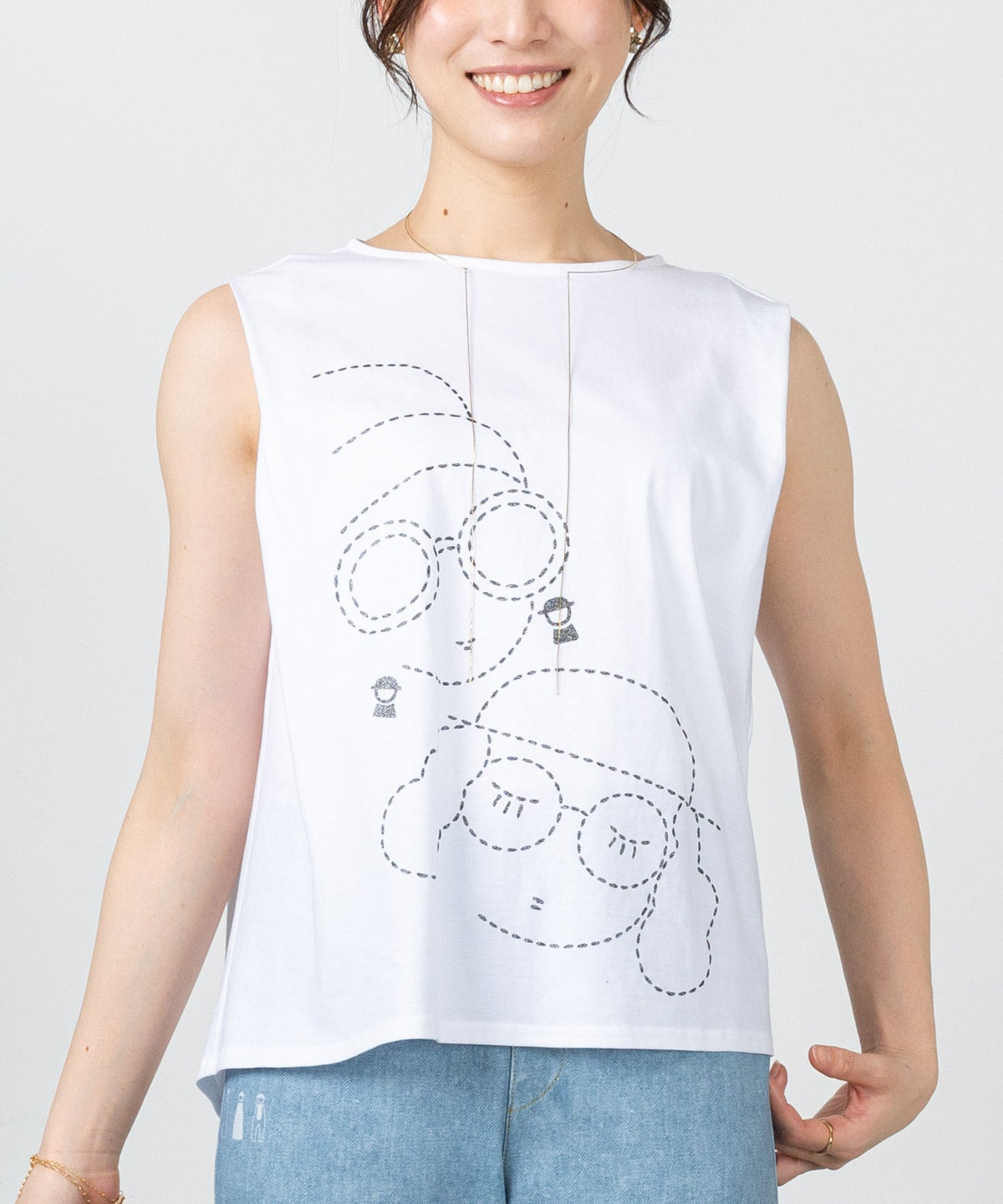 モデル着用画像（ホワイト）