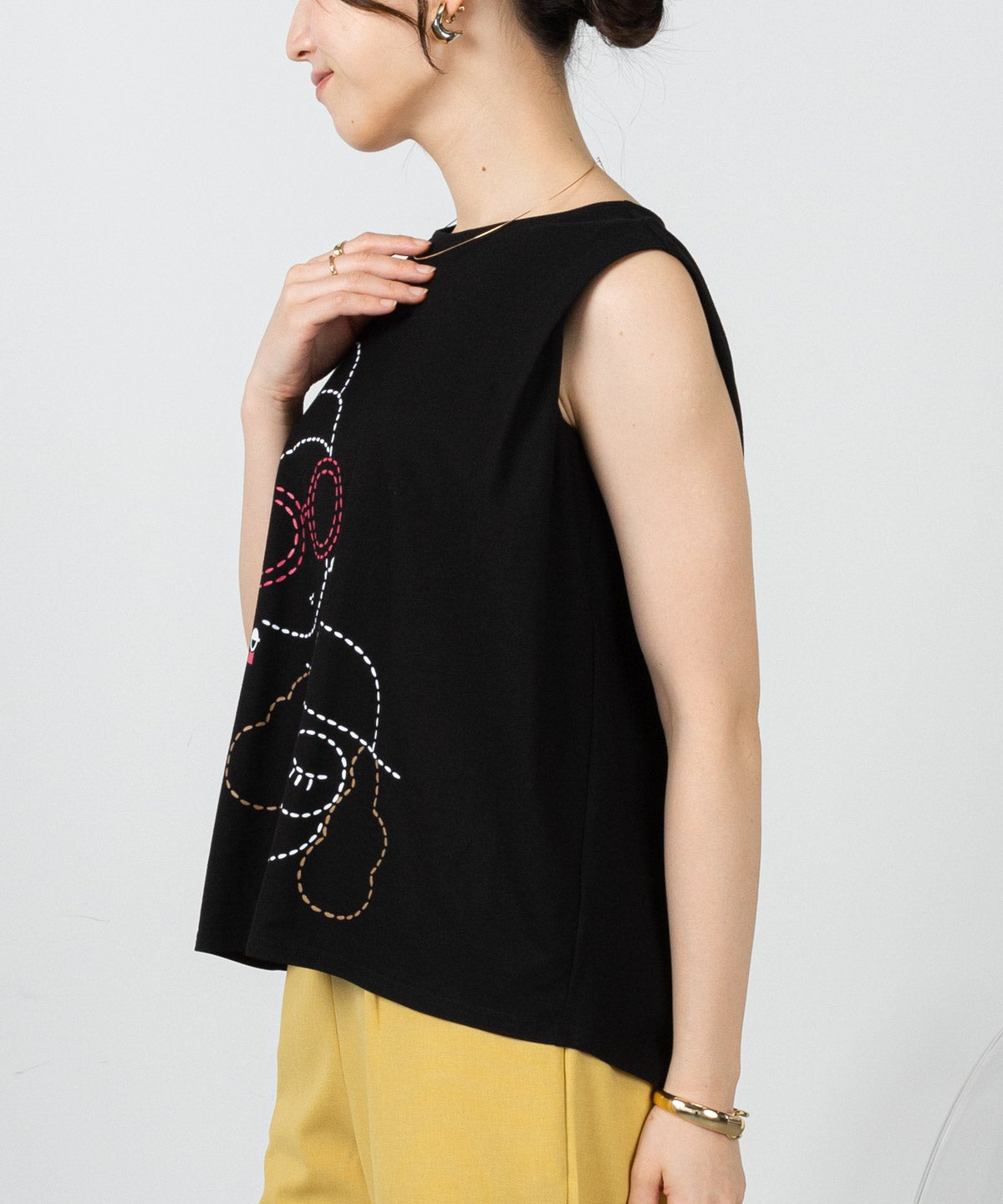 モデル着用画像（ブラック×マルチ）