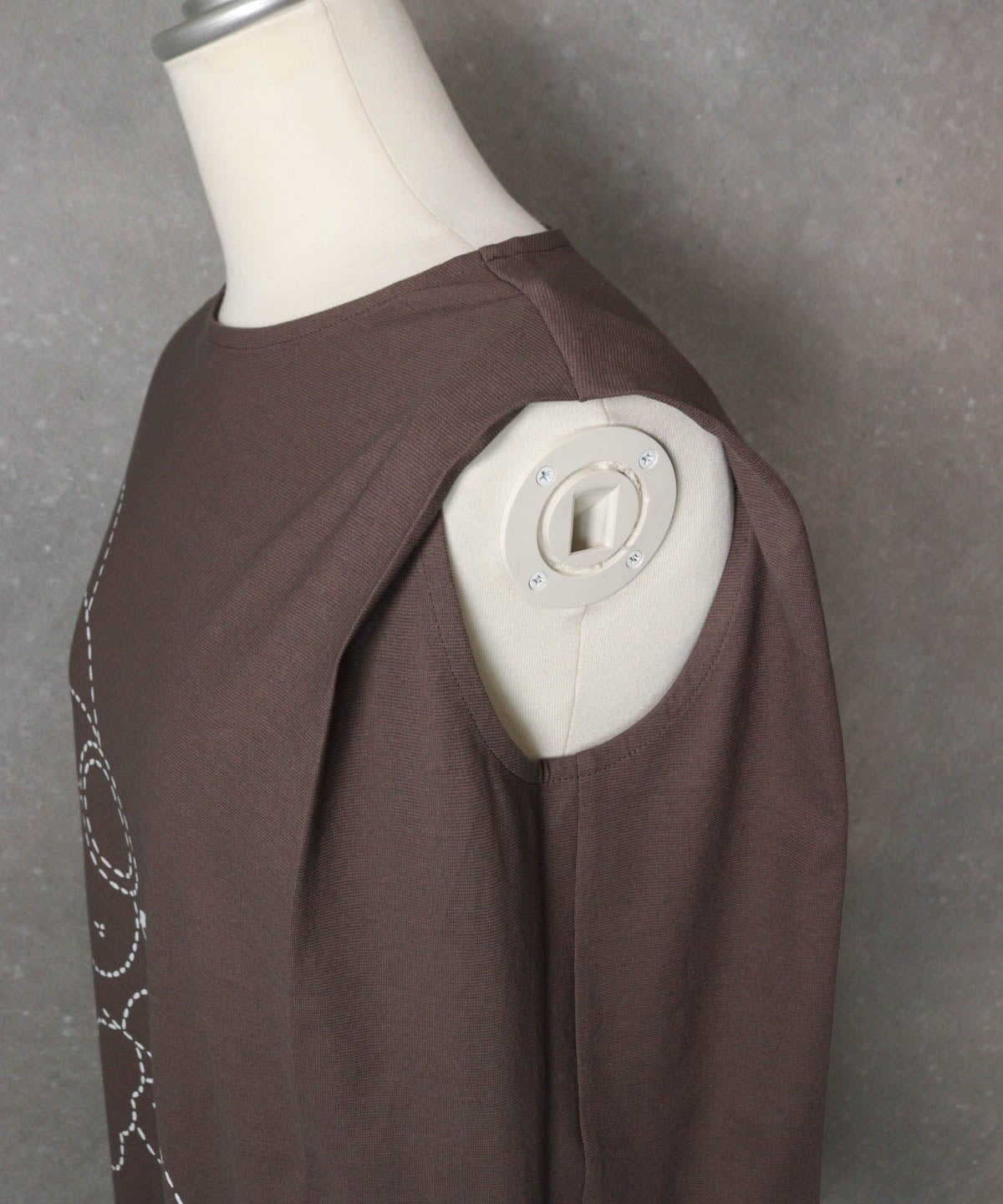 商品サイドビュー（ブラウン）