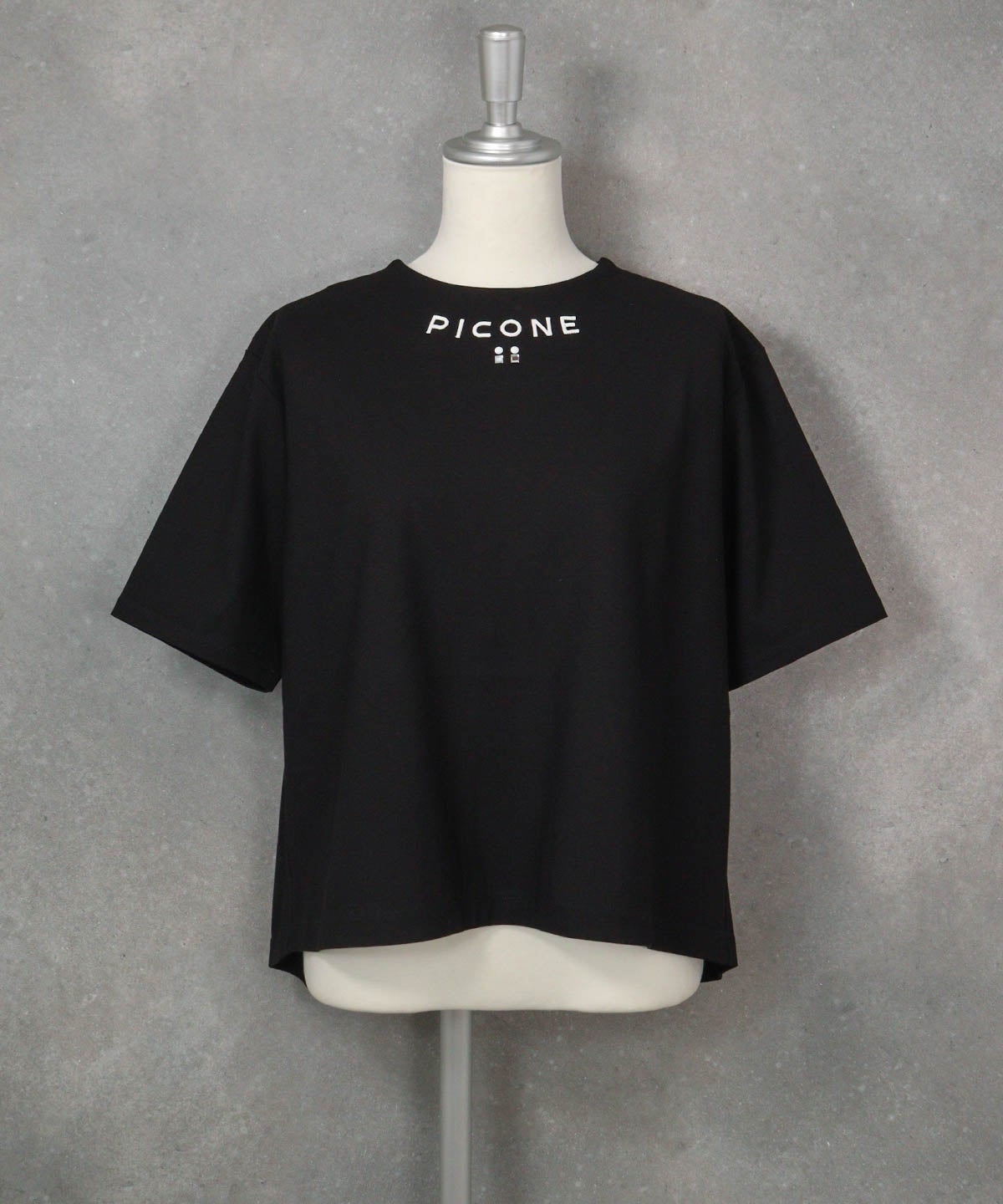 立体刺繍UV冷感プルオーバー（ブラック）前