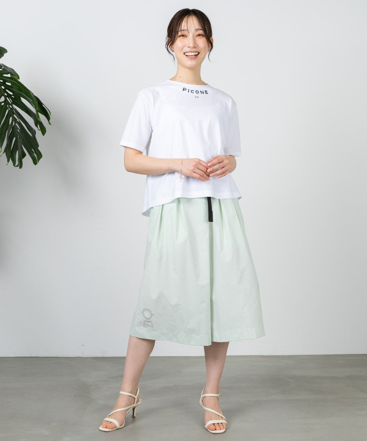 モデル着用画像（ホワイト）