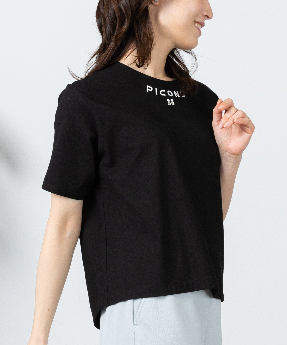 モデル着用画像（ブラック）