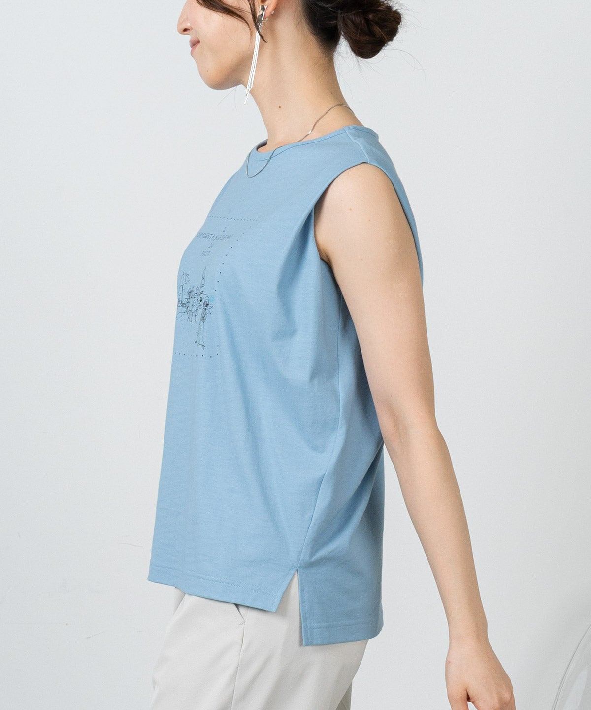 モデル着用画像(ライトブルー)