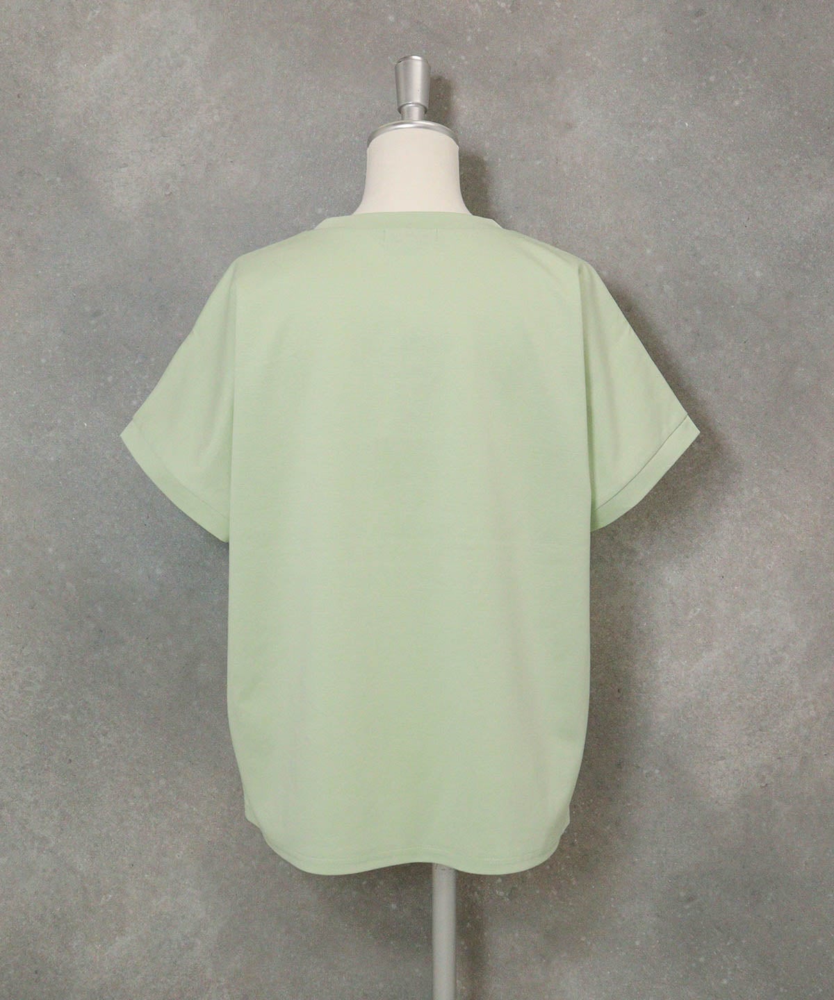 コットン100％UV冷感刺繍プルオーバー(ライトグリーン)後ろ