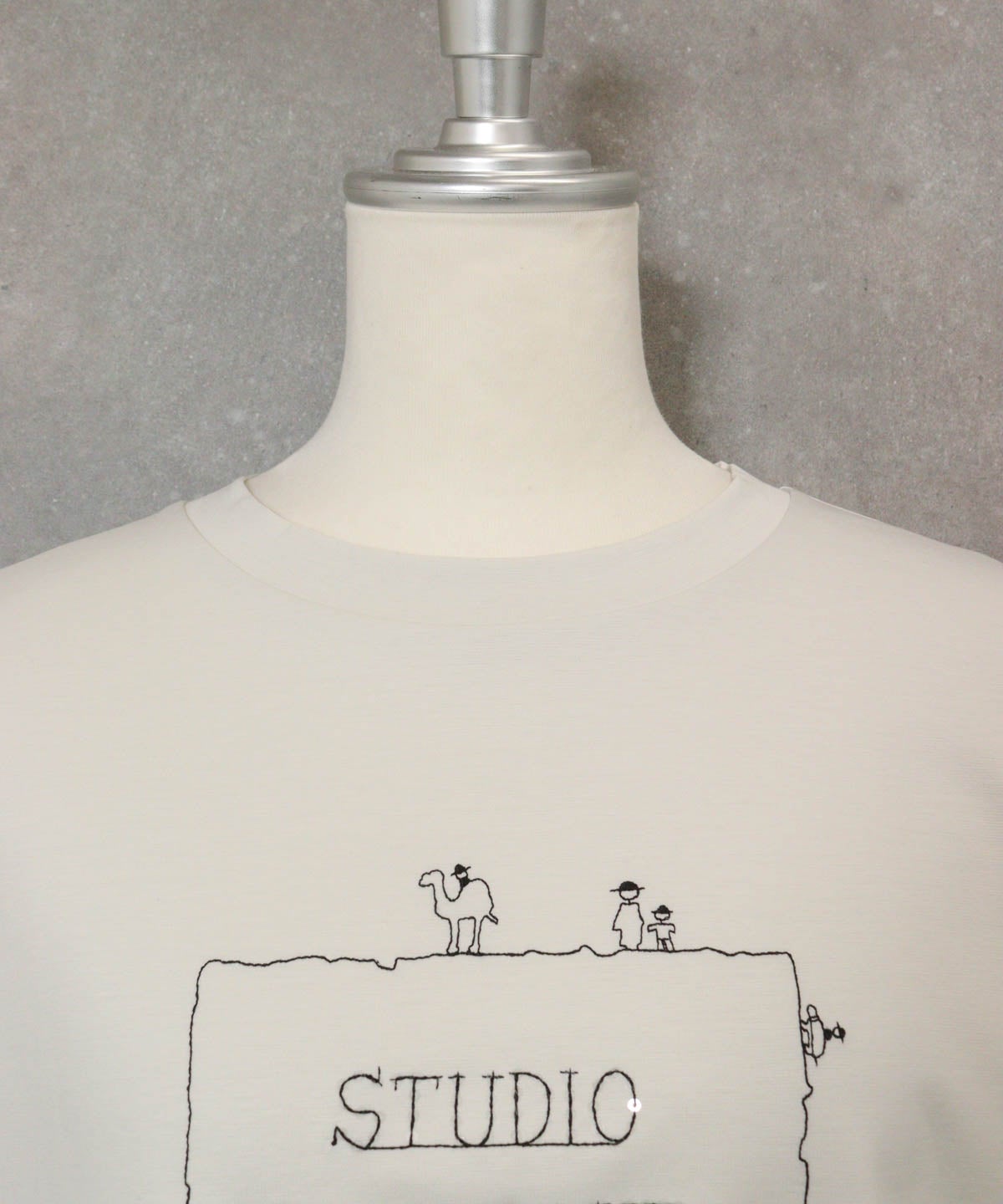 首元(ライトグレー)