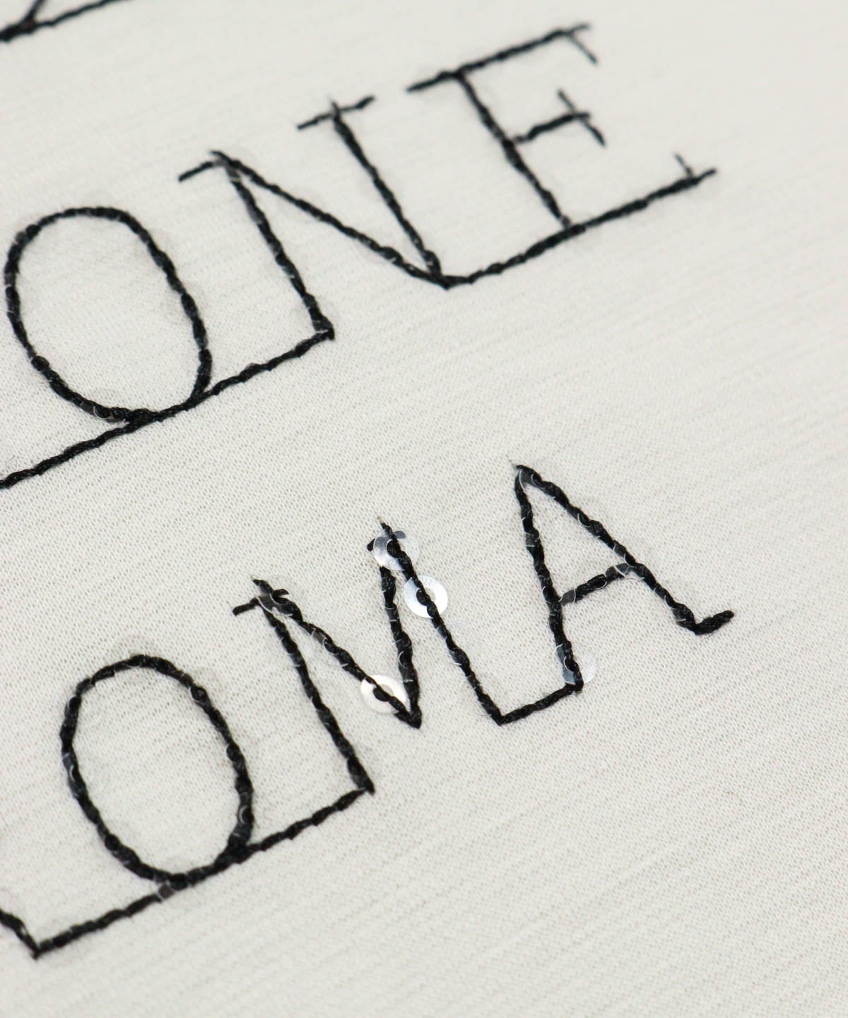 刺繍部分アップ(ライトグレー)