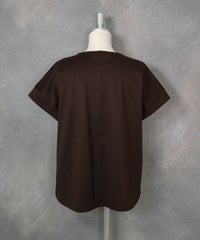 コットン100％刺繍冷感プルオーバー（ブラウン）後ろ