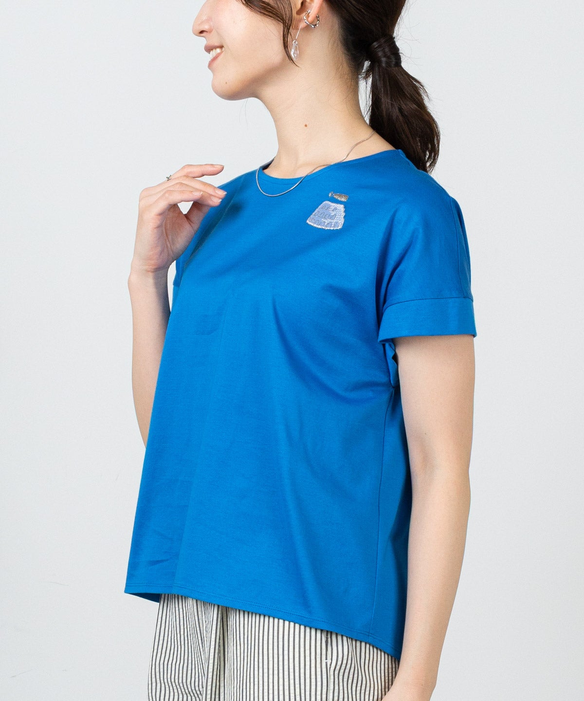 モデル着用画像（ブルー）